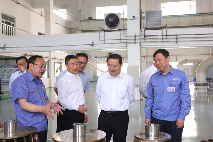 8E7845EB70F31E34F721277F63E_4A941862_46282.jpg?e= 8E7845EB70F31E34F721277F63E_4A941862_46282.jpg?e=